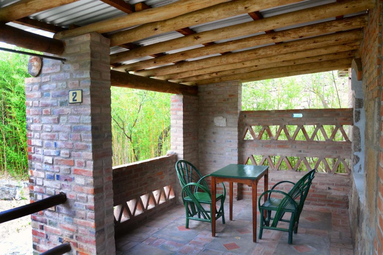 La Toma Complejo De Montana - Cabanas Y Habitaciones En Hosteria Міна-Клаверо Екстер'єр фото