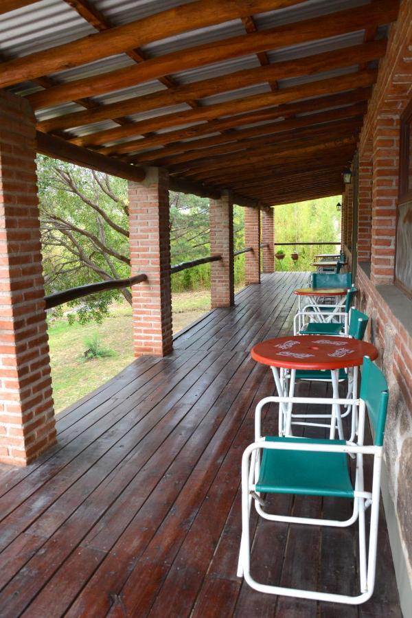 La Toma Complejo De Montana - Cabanas Y Habitaciones En Hosteria Міна-Клаверо Екстер'єр фото
