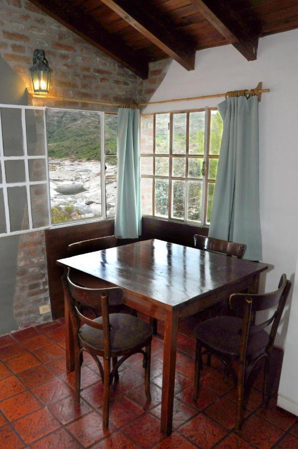 La Toma Complejo De Montana - Cabanas Y Habitaciones En Hosteria Міна-Клаверо Екстер'єр фото