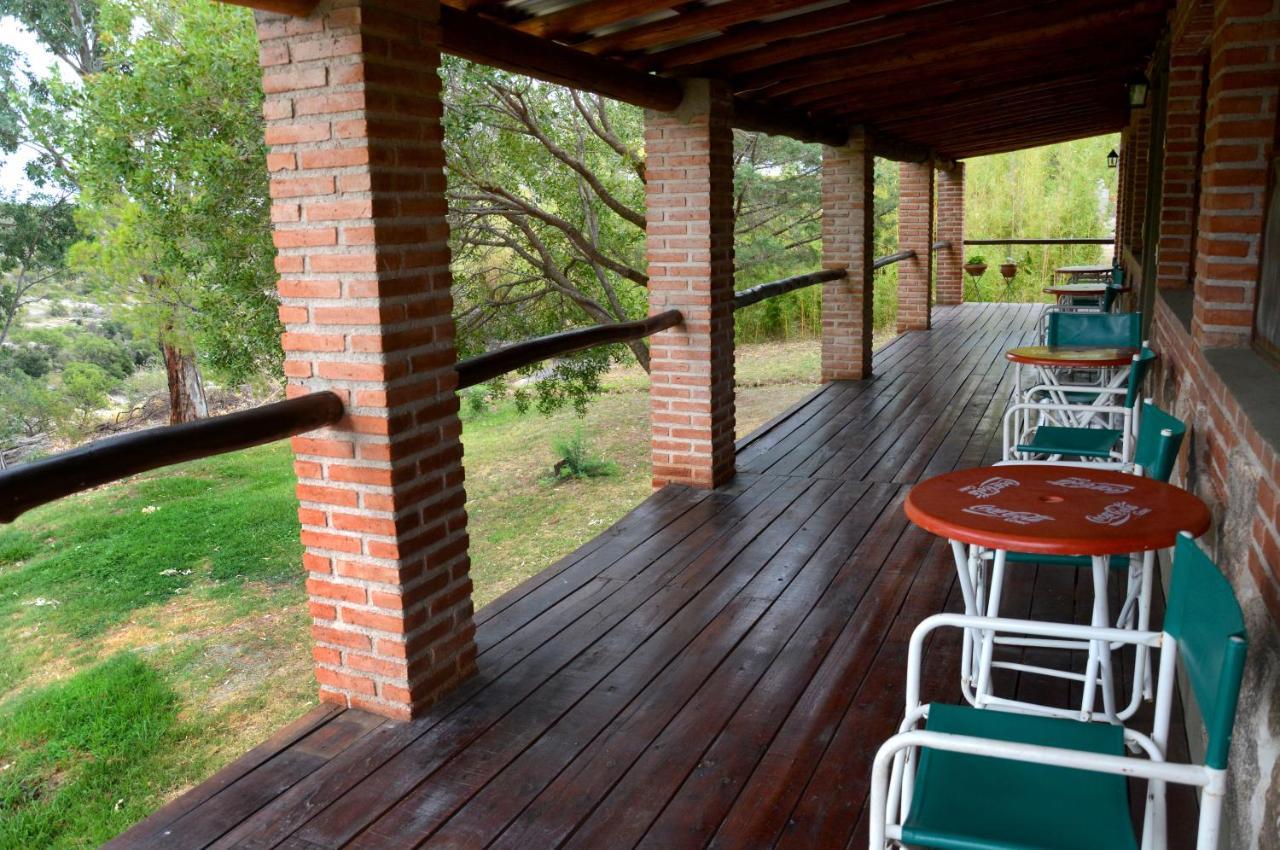 La Toma Complejo De Montana - Cabanas Y Habitaciones En Hosteria Міна-Клаверо Екстер'єр фото