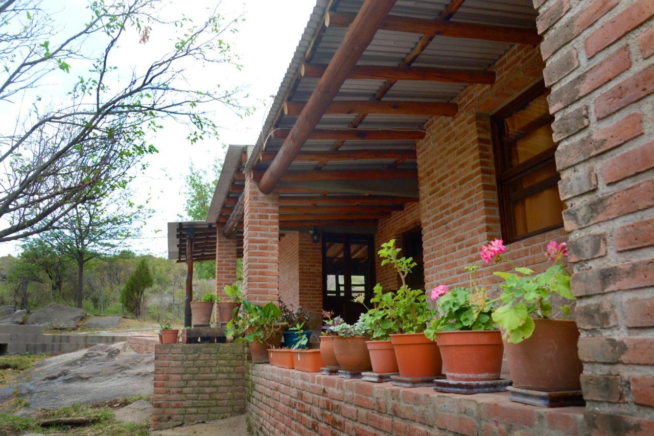La Toma Complejo De Montana - Cabanas Y Habitaciones En Hosteria Міна-Клаверо Екстер'єр фото