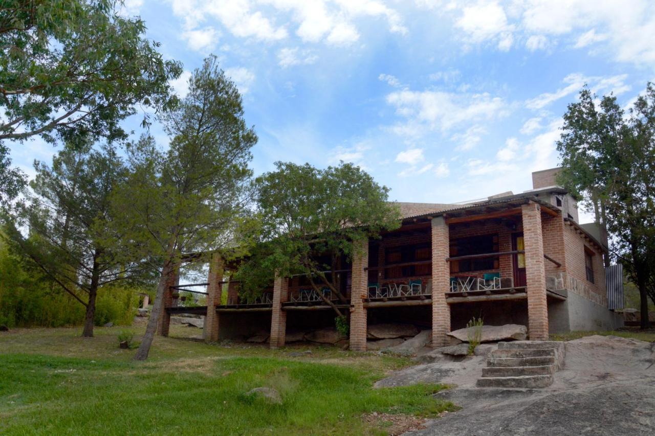 La Toma Complejo De Montana - Cabanas Y Habitaciones En Hosteria Міна-Клаверо Екстер'єр фото