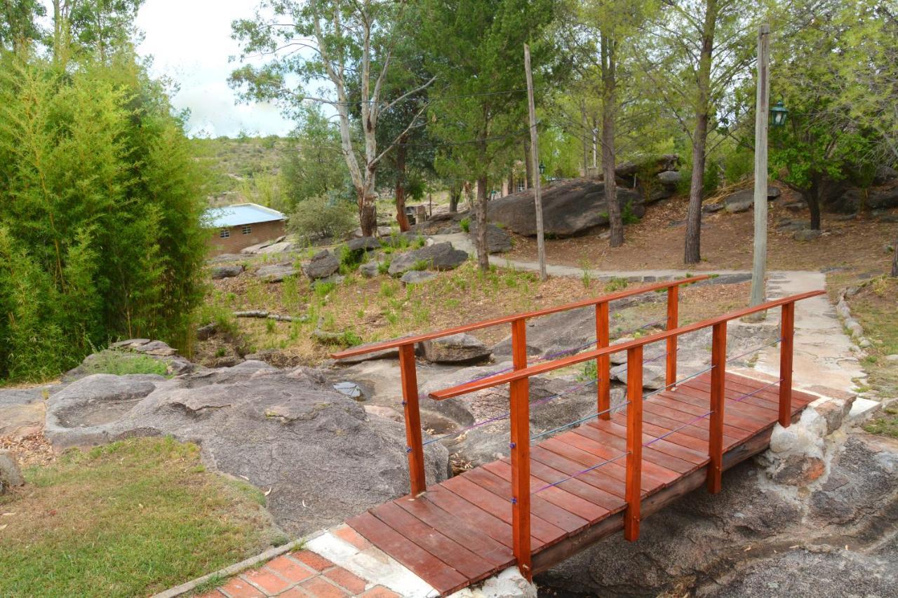 La Toma Complejo De Montana - Cabanas Y Habitaciones En Hosteria Міна-Клаверо Екстер'єр фото