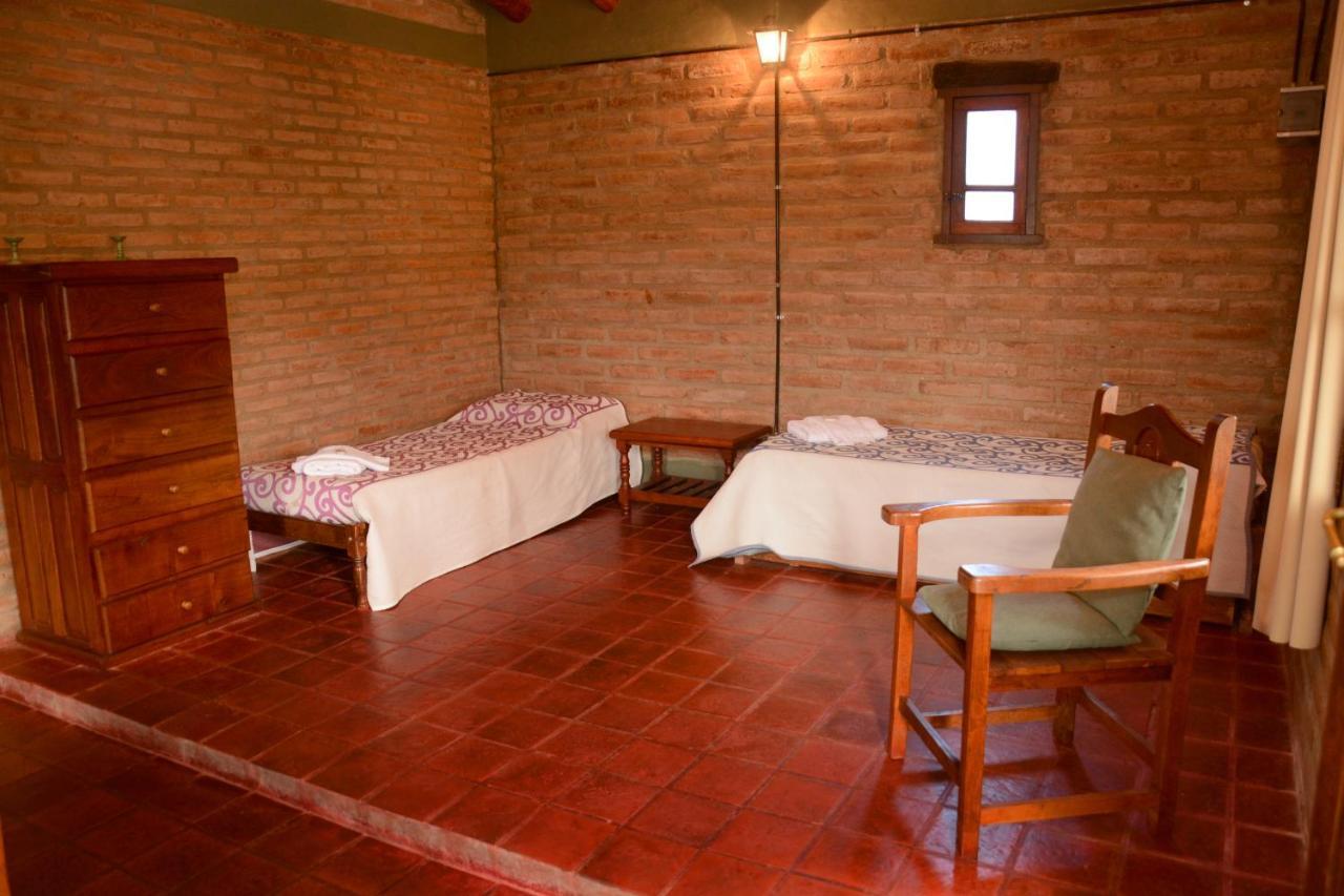 La Toma Complejo De Montana - Cabanas Y Habitaciones En Hosteria Міна-Клаверо Екстер'єр фото